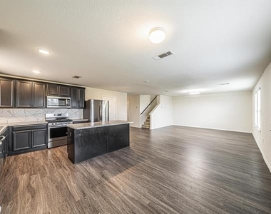 5007 Royal Amber Lane - Photo Thumbnail 12