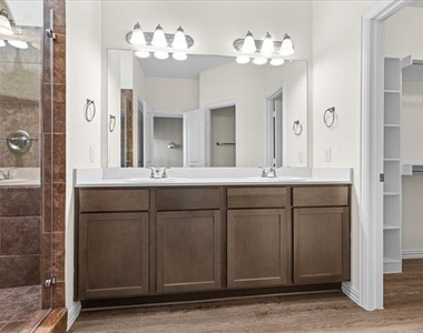 220 Camden Street - Photo Thumbnail 18