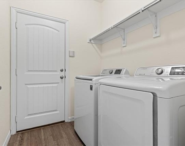 220 Camden Street - Photo Thumbnail 12