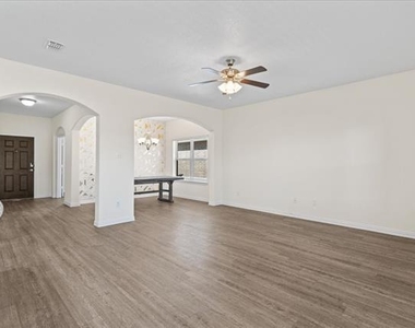 220 Camden Street - Photo Thumbnail 5