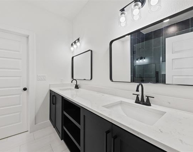 1412 Crosspointe Street - Photo Thumbnail 11