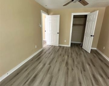 4101 N 19th Street - Photo Thumbnail 5