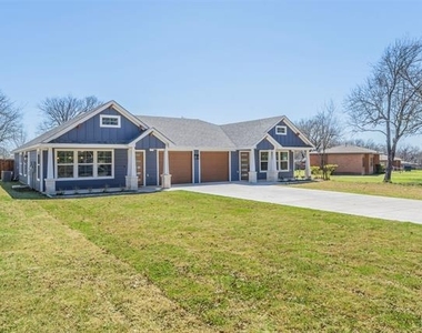 224 Patrick Street - Photo Thumbnail 10