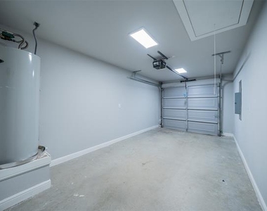 224 Patrick Street - Photo Thumbnail 19