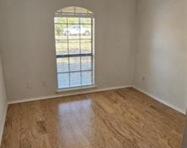 621 New Hope Road E - Photo Thumbnail 22