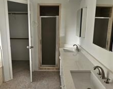 621 New Hope Road E - Photo Thumbnail 15
