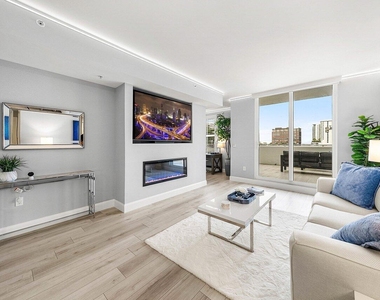 255 Evernia Street - Photo Thumbnail 10