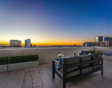 255 Evernia Street - Photo Thumbnail 23