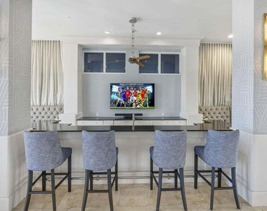 255 Evernia Street - Photo Thumbnail 38