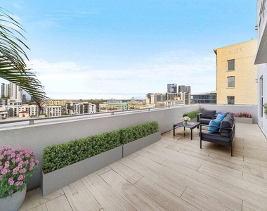 255 Evernia Street - Photo Thumbnail 21
