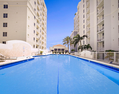 255 Evernia Street - Photo Thumbnail 33
