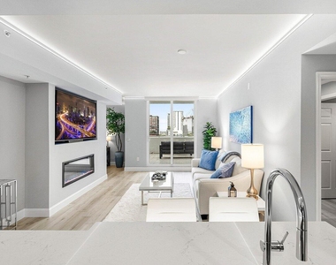255 Evernia Street - Photo Thumbnail 2