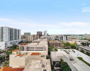 255 Evernia Street - Photo Thumbnail 30