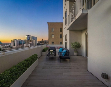 255 Evernia Street - Photo Thumbnail 24