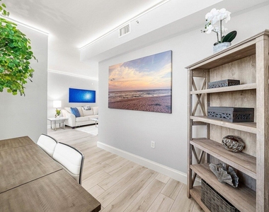 255 Evernia Street - Photo Thumbnail 11