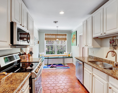 306 N Swinton Avenue - Photo Thumbnail 37
