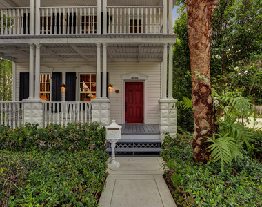 306 N Swinton Avenue - Photo Thumbnail 7