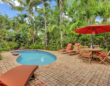 306 N Swinton Avenue - Photo Thumbnail 14