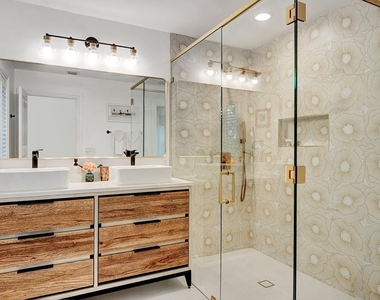 306 N Swinton Avenue - Photo Thumbnail 29