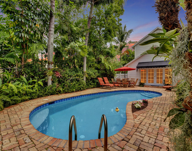 306 N Swinton Avenue - Photo Thumbnail 10