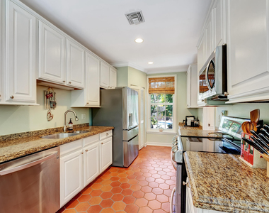 306 N Swinton Avenue - Photo Thumbnail 38