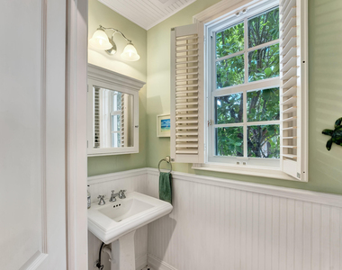 306 N Swinton Avenue - Photo Thumbnail 35