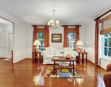 306 N Swinton Avenue - Photo Thumbnail 36