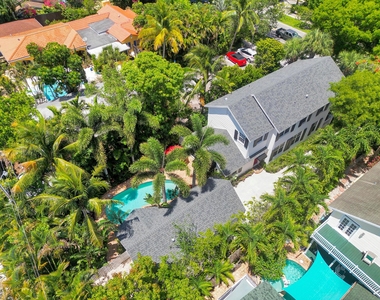 306 N Swinton Avenue - Photo Thumbnail 2