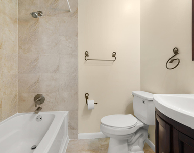 2521 Ne 15th Street - Photo Thumbnail 7