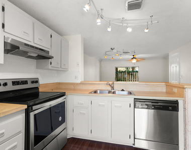 2521 Ne 15th Street - Photo Thumbnail 8