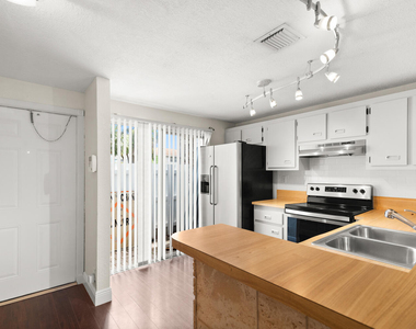 2521 Ne 15th Street - Photo Thumbnail 16