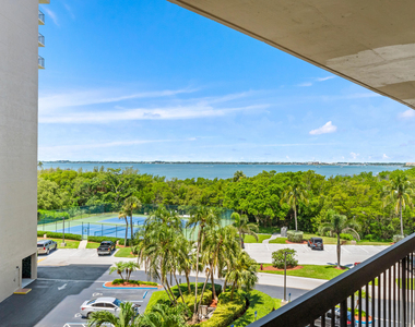 801 S Ocean Drive - Photo Thumbnail 36