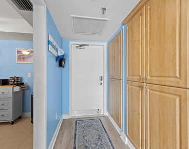 801 S Ocean Drive - Photo Thumbnail 6