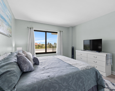 801 S Ocean Drive - Photo Thumbnail 16