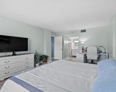 801 S Ocean Drive - Photo Thumbnail 24