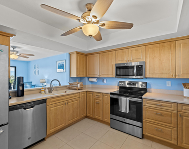801 S Ocean Drive - Photo Thumbnail 3