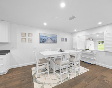 17235 Bay Street - Photo Thumbnail 5