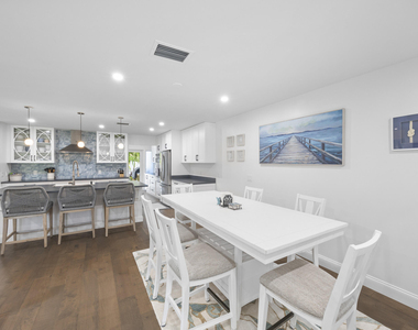 17235 Bay Street - Photo Thumbnail 7