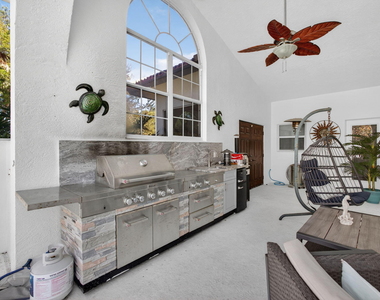8075 Se Governors Way - Photo Thumbnail 3