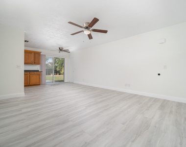 481 Sw Voltair Terrace - Photo Thumbnail 10