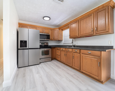 481 Sw Voltair Terrace - Photo Thumbnail 9