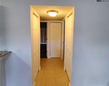 9838 Nob Hill Court - Photo Thumbnail 5