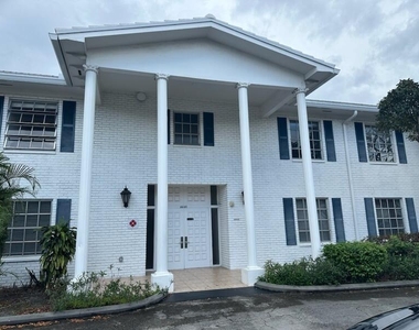 2220 Ne 68th Street - Photo Thumbnail 1