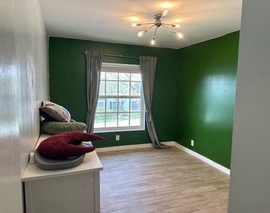 2220 Ne 68th Street - Photo Thumbnail 36