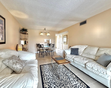 2515 Ne 2nd Court - Photo Thumbnail 1