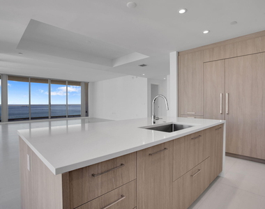 151 N Seabreeze Boulevard - Photo Thumbnail 18