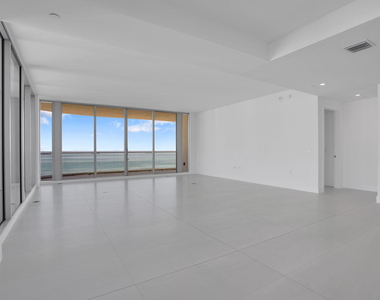 151 N Seabreeze Boulevard - Photo Thumbnail 11