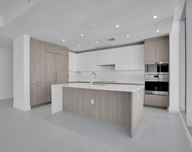 151 N Seabreeze Boulevard - Photo Thumbnail 15