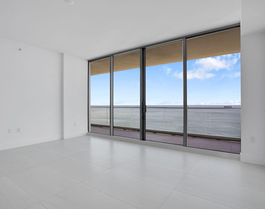 151 N Seabreeze Boulevard - Photo Thumbnail 20