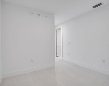 151 N Seabreeze Boulevard - Photo Thumbnail 37
